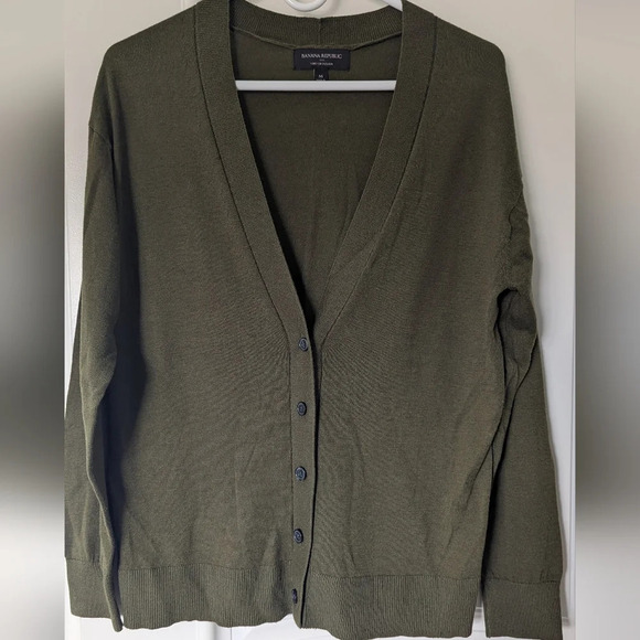 Banana Republic “Forever Sweater” Cardigan Army Green Front Button M - Picture 1 of 6